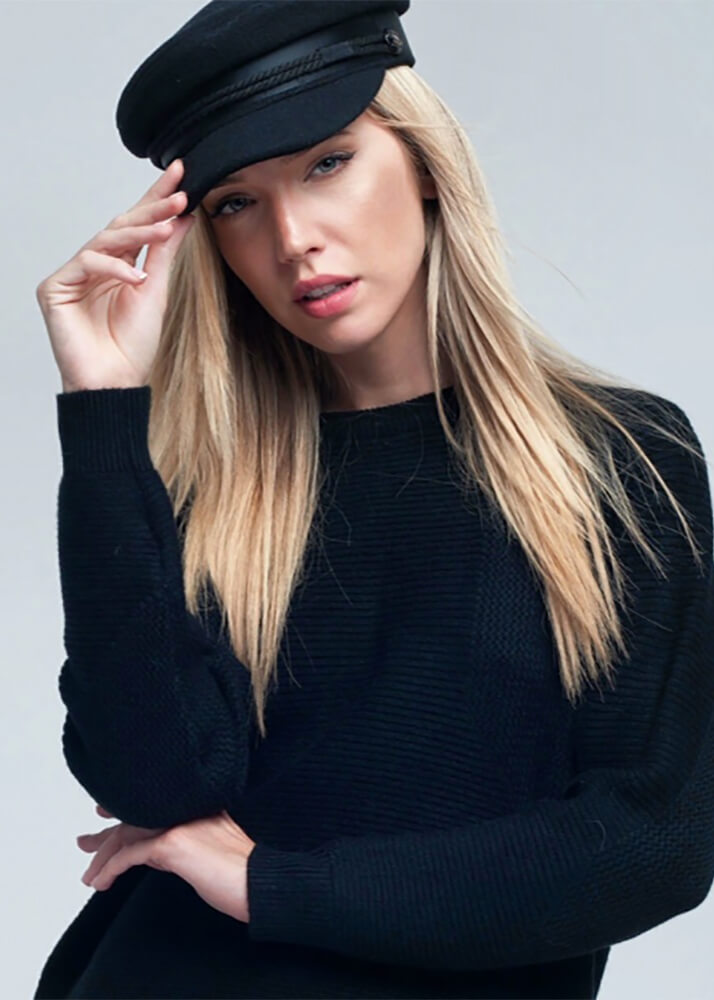 Karina B modelo femenina de la Agencia Plugged Models