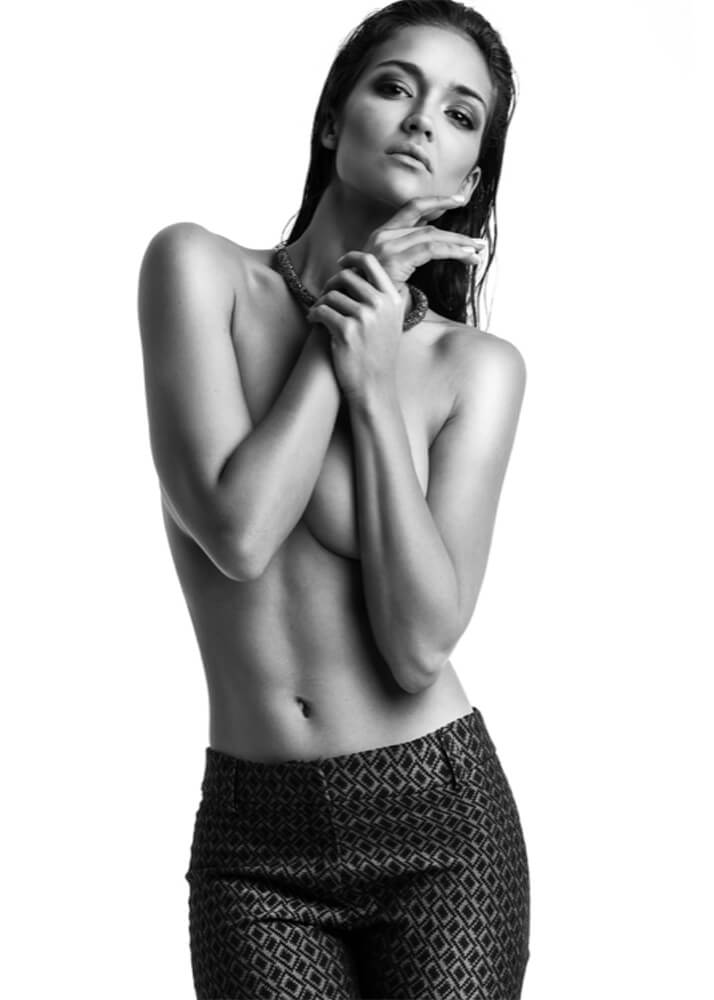 Paulina V modelo femenina de la Agencia Plugged Models