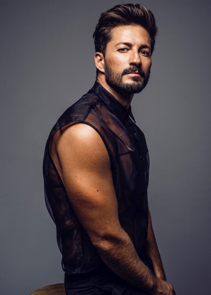 Santiago C actor y bailarín de la Agencia Plugged Models