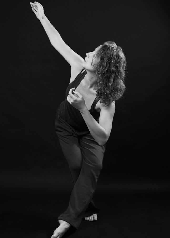 Laura B. bailarina y perfil publicitario Plugged Models Mgmt