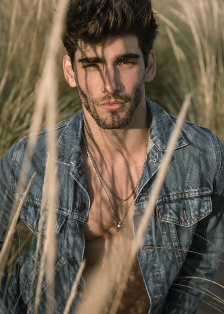 Alejandro Fe modelo masculino de la agencia Plugged Models Management en Madrid.