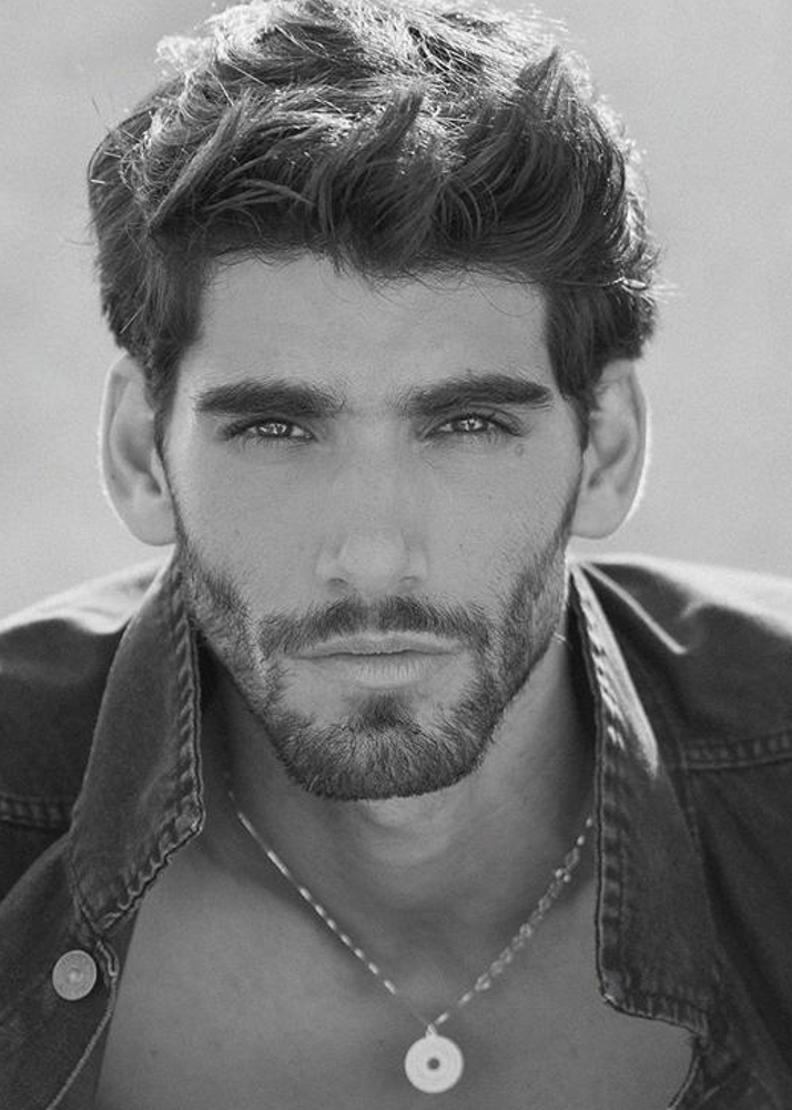 Alejandro Fe modelo masculino de la agencia Plugged Models Management en Madrid.
